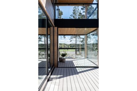 NaturinForm Piazza Vlonderplank Piazza One Silver teak 25x140x4000mm