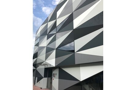 trespa meteon satin 2z a25.8.1 anthracite grey 3050x1530x13