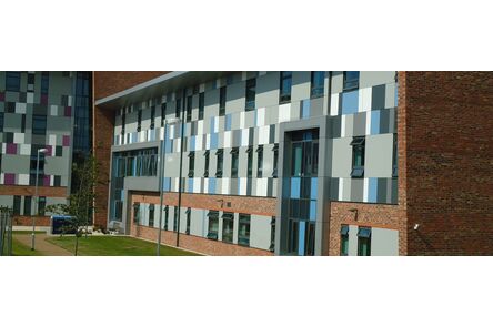 trespa meteon satin 1 zijdig a20.7.2 donkerblauw 3050x1530x6